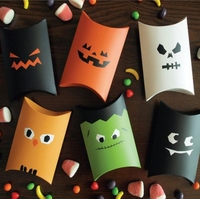 Grande boîte-cadeau Halloween personnalisée en forme de cercueil effrayant araignée squelette main conception d'horreur en relief emballage en carton éponge pour