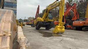 Excavadora de cadenas mini Komatsu PC200-7 usada y certificada, peso operativo de 1.8 toneladas, modelo 2020, cucharón de 1.2m, motor hidráulico Kawasaki - Product Image 3