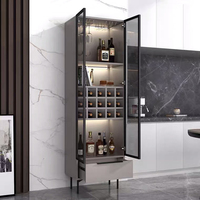 Meuble bar de salon en bois de luxe avec miroir et portes vitrées, couleur personnalisable, rangement pour vin, idéal pour appartement ou hôtel