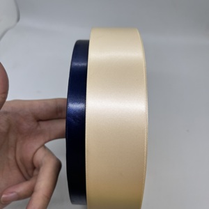 Cinta de Satén de Poliéster de Alta Densidad Color Marfil de 35 mm, Doble Cara, Transferencia Térmica, Impresión Personalizada, Borde Tejido - Product Image 5
