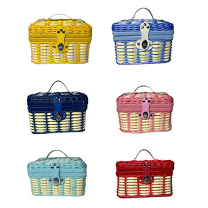 Panier de <span class=keywords><strong>rangement</strong></span> en plastique tressé à la main Yiqiang, boîte cadeau rectangulaire pour usage domestique, faveur de mariage, design simple - Product Image 6