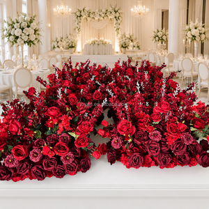 Arrangement floral de luxe en roses rouges artificielles et hortensias bordeaux pour centre de table de mariage, décoration florale romantique rouge cramoisie - Product Image 5