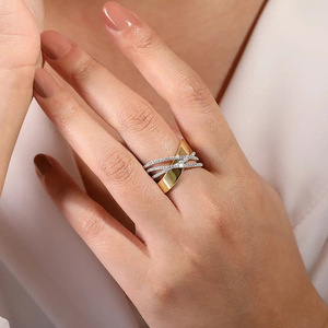 Anello Geometrico Bicolore Unisex per Uomo e Donna, Gioiello da Dito alla Moda Hip Hop - Product Image 2