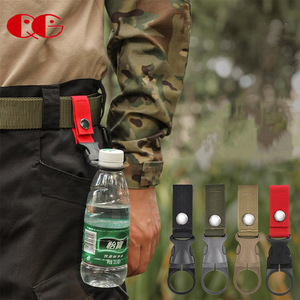 Clip de boucle de suspension de bouteille d'eau OEM, <span class=keywords><strong>porte</strong></span>-anneau de bouteille Portable, sangle de sangle en Nylon <span class=keywords><strong>pour</strong></span> <span class=keywords><strong>sac</strong></span> <span class=keywords><strong>à</strong></span> <span class=keywords><strong>dos</strong></span>, ceinture de randonnée en plein air - Product Image 4