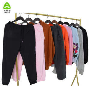 Vente en gros directe usine : Vêtements de sport en velours d'occasion, qualité AB mixte, pour hommes et femmes, toutes saisons, style mode, pour revendeurs - Product Image 2
