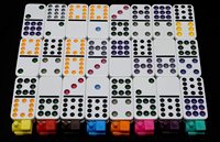 JUXING Ensemble de dominos à double 12 points colorés 91 tuiles Jeu de train mexicain Carreaux en plastique avec boîtier en aluminium