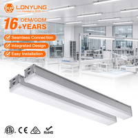 Luminaire linéaire LED sur mesure de 1,2 m (4 pi) 60 W avec batterie de secours intégrée ETL pour projets de couloirs d'évacuation et d'escaliers