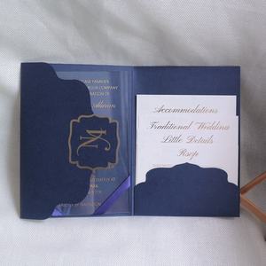 Eleganti Inviti Matrimoniali in Inglese con Cartella in Acrilico di Lusso in Oro e Blu - Product Image 1