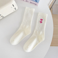 Chaussettes tendance, chaussettes de sport à double cœur assorties à des collants de requin, chaussettes pour femmes