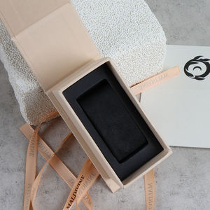 Caja Rígida de Papel de Alta Gama para Reloj con Cierre Magnético y Forro de Esponja Protegida por Cubierta de Cartón - Product Image 2