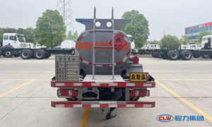   Camión de Suministro de Combustible a Pequeña Escala Jiefang con Placa Azul - Product Image 6