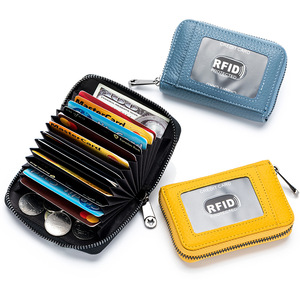 WRIZA Étui à cartes en cuir protégé par RFID avec fentes accordéon, compartiment zippé, design élégant, rangement sécurisé, utilisation quotidienne élégante - Product Image 1
