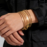 Bracelet pour homme en acier inoxydable plaqué or 18 carats PVD, résistant à l'eau, avec chaînes cubaine, Figaro, torsadée, chevrons et trombone, anti-ternissement