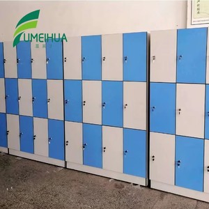 Casiers de salle de sport commerciaux avec serrure électronique, en stratifié compact HPL, assemblés, ignifuges, étanches, 4 compartiments, certifiés CE - Product Image 2
