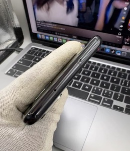 Galaxy S20 Plus สมาร์ทโฟน 5G หน้าจอ AMOLED 6.7 นิ้ว กล้องหลัง 12MP สีดำ - Product Image 3