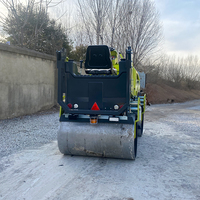 Vente chaude 4 tonnes petit compacteur de rouleau de route rouleau vibrant rouleau de route à double tambour avec toit