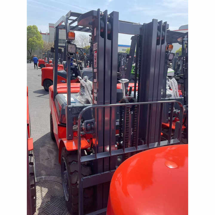 Robust Diesel - Engine CPCD18 Counterbalance Forklift with High Lift ...