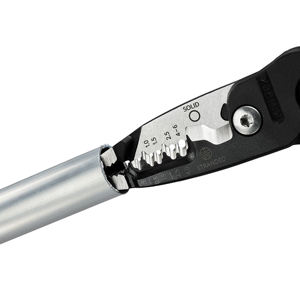 Alicates multifunción para electricistas KNIPEX 13 71 200 ME, modelo métrico, recubiertos de plástico negro, 200 mm - Product Image 4