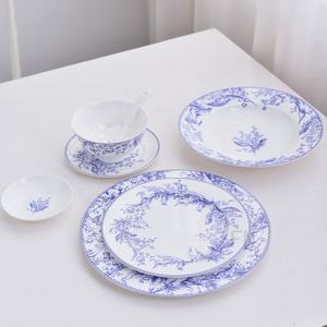 Juego de Vajilla de Porcelana de 32 Piezas con Diseño Azul Europeo, en Oferta - Product Image 5