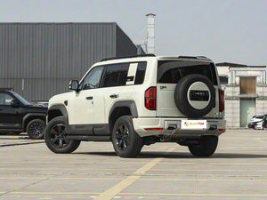 بي واي دي ليوبارد 2025 ليوبارد 5 تيان شين إصدار القيادة الذكية الفائق - سيارة دفع رباعي هجينة قابلة للشحن بمدى 210 كم، قوية وواسعة للتنقل في المدن - Product Image 3