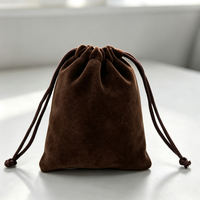 Sac cadeau en velours recyclable à motif de dessin animé grande capacité, pochette en flanelle douce pour l'emballage de montres, bracelets et bijoux