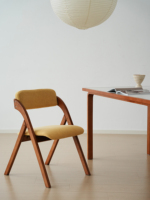 Chaise de salle à manger en bois massif de style mi-siècle, dossier en similicuir français, écologique et durable, pour hôtel et usage domestique, design rétro et décontracté