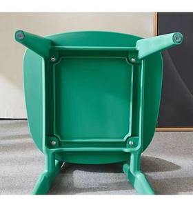 Vente en gros de <span class=keywords><strong>chaises</strong></span> monobloc bon marché pour restaurant coloré chaise moderne blanche en PP de cuisine <span class=keywords><strong>chaises</strong></span> de salle à manger <span class=keywords><strong>empilables</strong></span> en plastique pour événement - Product Image 6