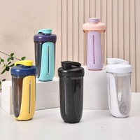 Bouteille shaker double couche personnalisée avec logo, échelle graduée visible, pour sport et gym, avec boule mélangeuse, 5 couleurs, pour cadeau promotionnel