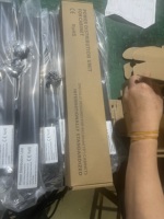 Équipement de distribution d'alimentation 16A Schuko PDU 8 prises avec interrupteur bipolaire 250V pour armoire rack 19 \"
