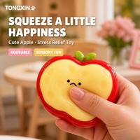 TONGXIN Kawaii Pomme TPR Squishy Mignonne à Rebond Lent Jouet Anti-Stress Forme Fruitée Sensoriel Nouveauté Cadeau de Bureau