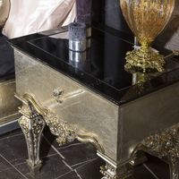 Ensemble de chambre à coucher royal turc en bois sculpté doré, lit noir, armoire, coiffeuse, chaise pour une décoration intérieure élégante