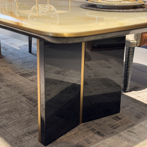 Tavolo da Pranzo Contemporaneo in Quarzite e Marmo Lucidato, Design Architettonico per Villa, Appartamento, Ristorante - Product Image 4