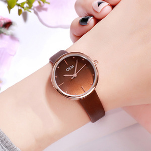 Reloj de Cuarzo de Moda para Mujer, Esfera Grande, Cristal, Resistente al Agua, Caja de Aleación, Correa de Silicona - Product Image 3