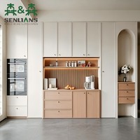 Buffet moderne minimaliste avec portes en placage de bois, tiroirs en charbon de bois et présentoir à vin