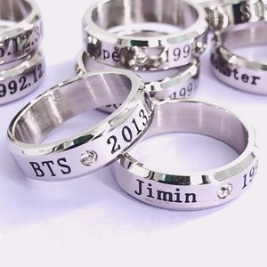 แหวนแฟชั่น BTS สแตนเลส 304 ของขวัญวันเกิดชื่อคนดังสำหรับผู้หญิง - Product Image 1