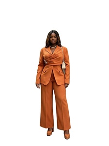 Completo da Ufficio Elegante a 2 Pezzi per Donne Curvy: Blazer Giallo Lime con Bottoni e Arricciature Traspirante e <span class=keywords><strong>Pantaloni</strong></span> a Gamba Larga - Product Image 3