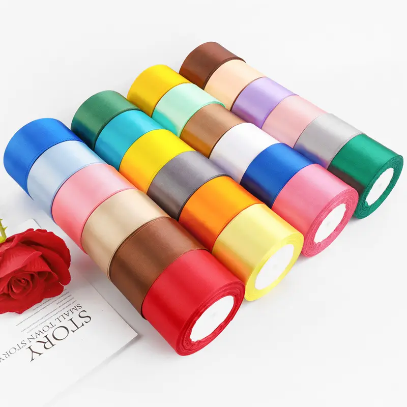 Groothandel 2 Inch Gift Bloem Verpakking Fabriek Gemengde Kleuren Mooth 100% Polyester Satijn Lint Voor Verpakking Decoratief