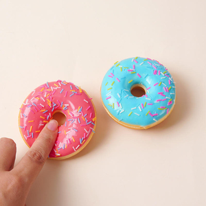 Pelota Antiestrés de Donut Colorida, Juguete Sensorial Blandito de Espuma PU, Alivio del Estrés para Niños y Adultos, Regalo para Escritorio y Oficina - Product Image 2