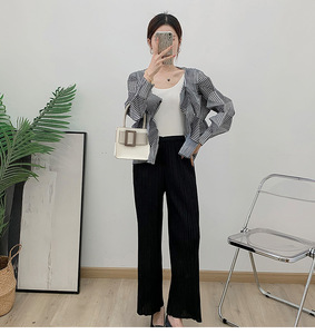 PY 2026 Nueva Colección, Top Miyake Plisado de Manga Larga, Talla Grande, Tejido Sólido, Ropa de Primavera para Mujer, Venta al Por Mayor - Product Image 2