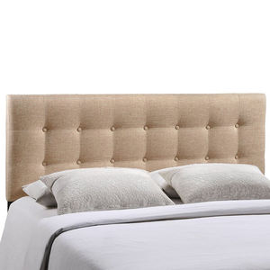 Klassieke En Elegante Beige Houten Hoofdeinde Met Getuft Ontwerp - Product Image 3