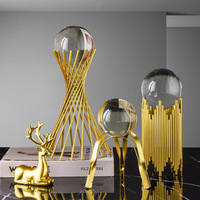 Décoration Moderne Créative Maison : Boule de Cristal Luxe Art Décor Ornements en Fer pour Salon, Meuble TV et Entrée