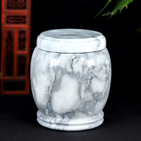 Urnes de crémation en marbre et en pierre naturelle d'onyx vert clair assorties fabriquées à la main pour contenir les cendres humaines et animales