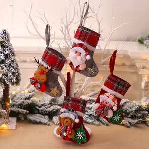 עץ חג המולד קישוט 2024 סוכריות מתנת תיק 3D חג המולד גרבי חג המולד מותאם אישית גרב