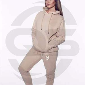 Vêtements de sport avec logo personnalisé pour hommes, ensemble de jogging avec impression de logo unique - Product Image 4