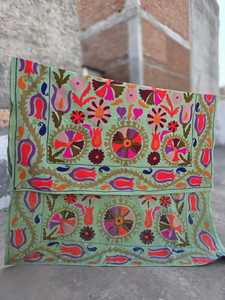Couverture en coton Suzani brodée, drap de lit, couvre-lit, tapis mural Suzani ouzbek, décoration bohème pour la maison - Product Image 1