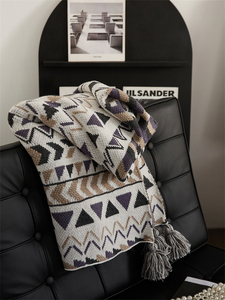 Copridivano in acrilico lavorato a maglia con logo, nappa decorativa, tecnica jacquard, stile decorativo <span class=keywords><strong>BLG</strong></span> - Product Image 6