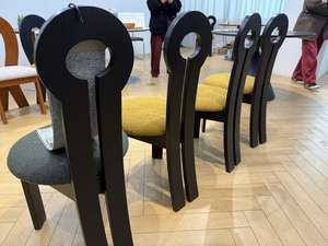 Silla de Comedor de Madera Maciza de Nogal de Alta Calidad y Lujo, Diseño Moderno para Comedor Familiar - Product Image 6