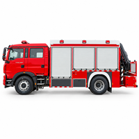 Camion de pompiers de secours d'urgence avec grue et système d'éclairage