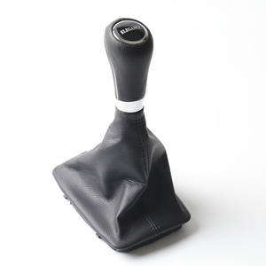 Couvercle en cuir pour pommeau de levier de vitesse de voiture, pour Mercedes Benz W204 C204 C63 C300 C250 W207 A207, conception ergonomique - Product Image 1