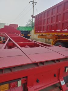 Semirremolque de Plataforma Plana de 3 Ejes para Transporte de Contenedores de Acero de 20 y 40 Pies, 1001-2000 kg, Semirremolque de Plataforma Plana Shandong - Product Image 3